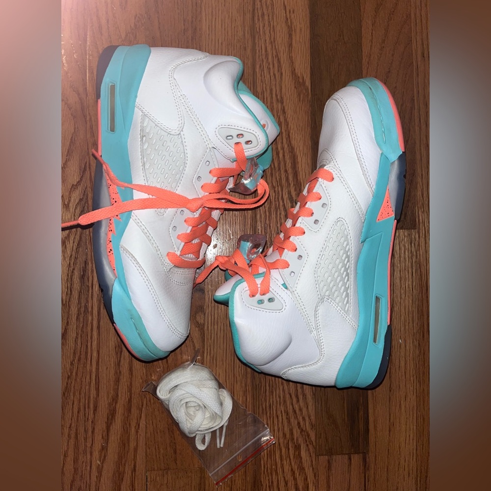 Jordans size 7.5Y